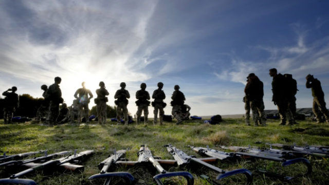 494235_britain_ukraine_troops_training_38279 1460051945224859bfc71d385af72c59 676x451.jpg