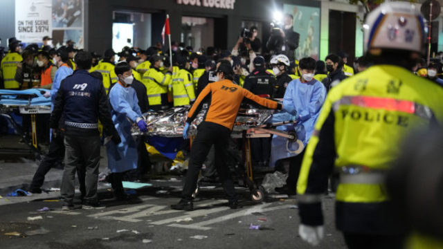 495085_south_korea_halloween_crowd_surge_74417 bc0f80151fb8418c8dde0a1cc1fd9d5d 676x451.jpg