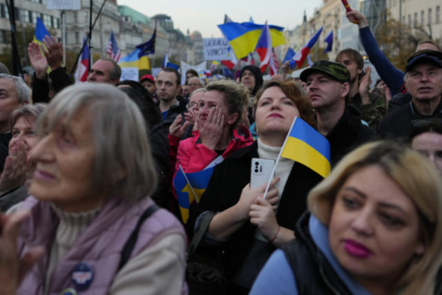 495097_czech_republic_protest_78157 372709f1f5b24f4d867328d9777632d2 676x451.jpg