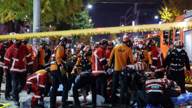 495101_south_korea_halloween_crowd_surge_55493 93f18723b2df4d5f8f6caeacaff8c6e4 676x428.jpg