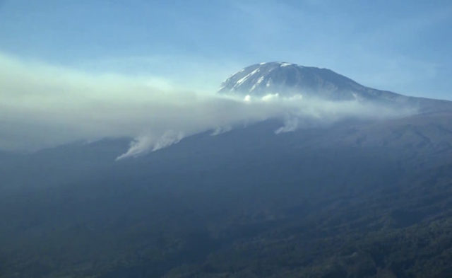 495278_tanzania_mt_kilimanjaro_fire_06147 2d06c19690b843c69b2e1e94384a9455 676x415.jpg