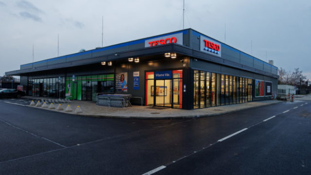 496345_tesco zlate klasy 676x451.jpg