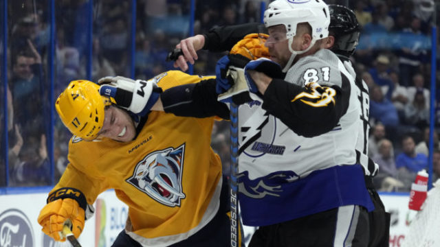 497118_predators_lightning_hockey_18161 76e126eda15f47a394d762c08ee975f4 676x451.jpg