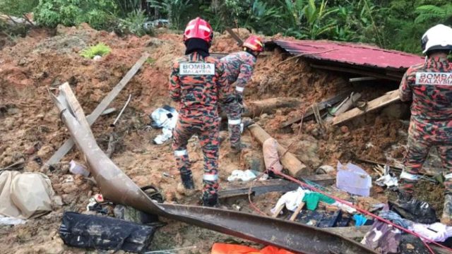 497548_malaysia_landslide_55721 6ec0a40779c44e22a16fc7056d509394 676x451.jpg