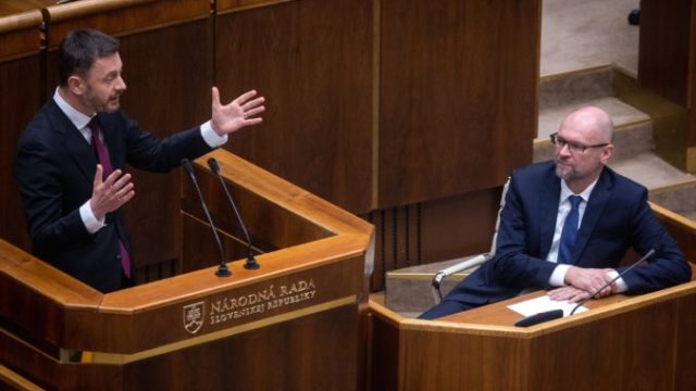 498728_eduard heger richard sulik 676x451.jpg