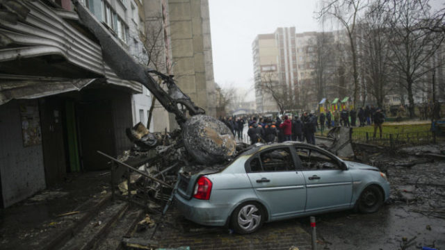 498808_russia_ukraine_war_helicopter_crash_59000 2f7f7dc7ad094179a9bab2ca49f7e739 676x451.jpg