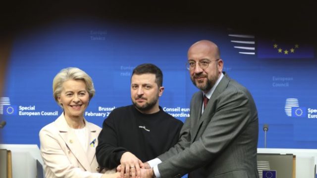 500055_ursula von der leyenova volodymyr zelenskyj charles michel 676x451.jpg