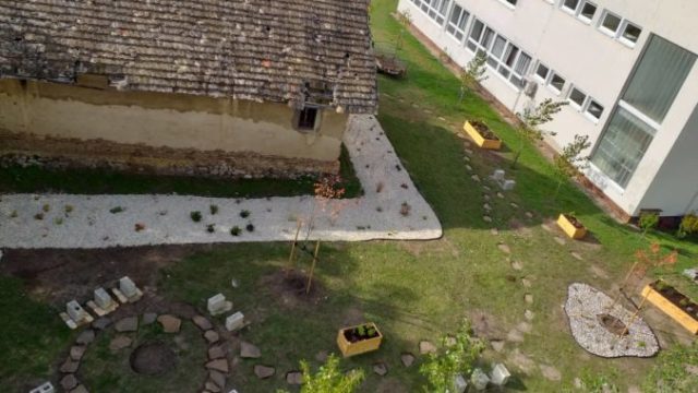 500290_babickina zahrada. 676x507.jpg