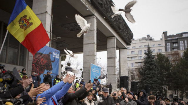 500472_moldavsko protest 676x451.jpg