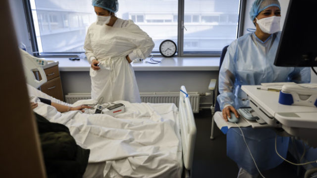 501162_virus_outbreak_public_health_strains_67612 2ea10f6ed3824aafa9ffaec3b18809c0 676x451.jpg