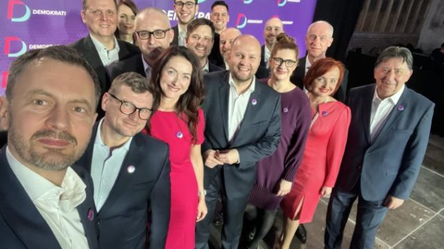 501295_tlacovka strana demokrati 676x507.jpg