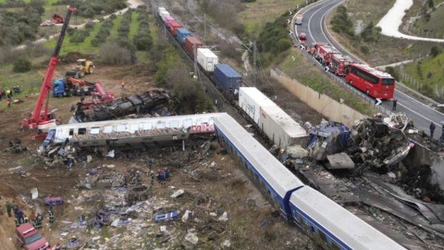 501324_greece_train_collision_10905 676x451.jpg