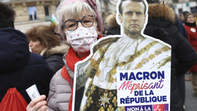 501372_france_pension_protests_11935 676x451.jpg