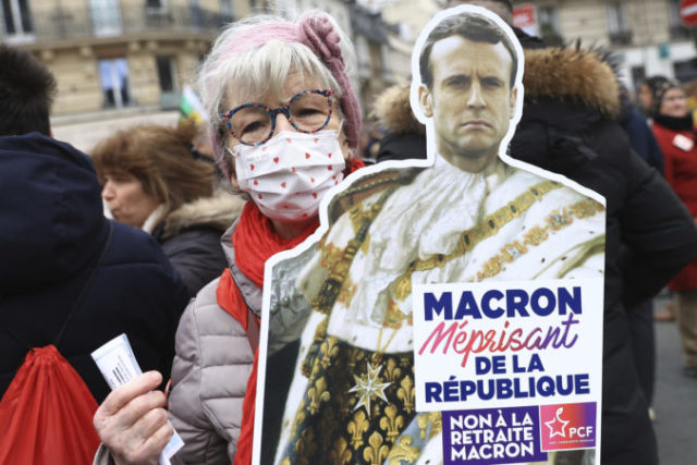 501372_france_pension_protests_11935 676x451.jpg
