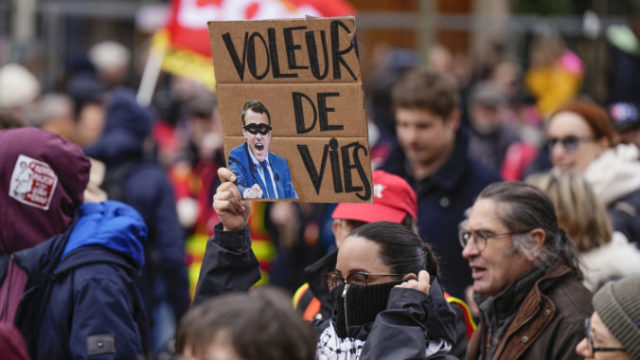 501398_france_pension_protests_01954 676x443.jpg