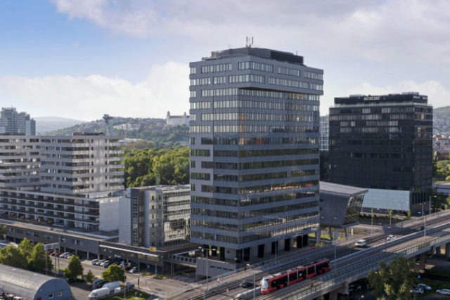 504403_spectrum_tower_00_hlavna foto 676x451.jpg