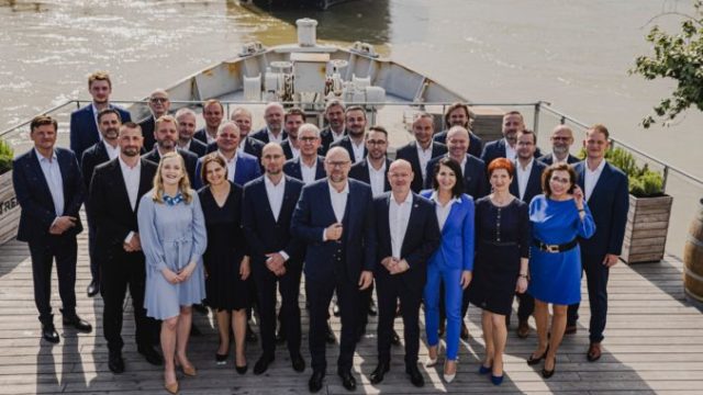 504595_sloboda a solidarita 676x451.jpg