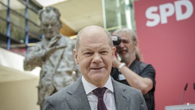 504658_olaf scholz 676x451.jpg