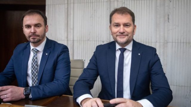 504801_michal sipos igor matovic 676x451.jpg