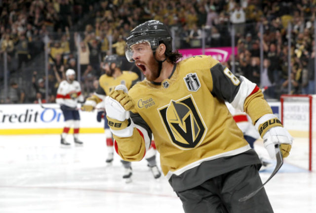 505296_stanley_cup_panthers_golden_knights_hockey_09301 676x456.jpg