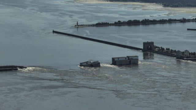505443_correction_russia_ukraine_war_damaged_dam_37339 676x451.jpg