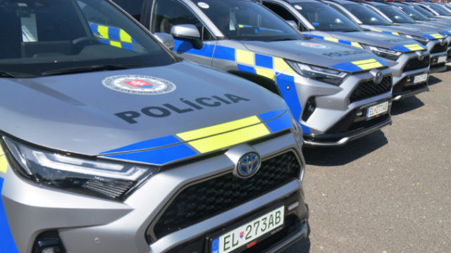 505846_obnova vozoveho parku policajneho zboru 676x418.jpg