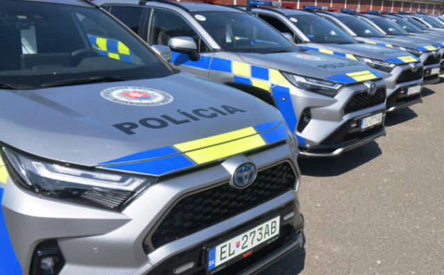 505846_obnova vozoveho parku policajneho zboru 676x418.jpg