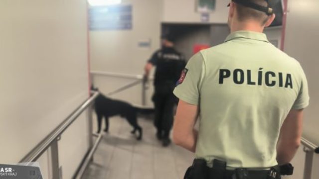 506771_policia stanica 676x304.jpg