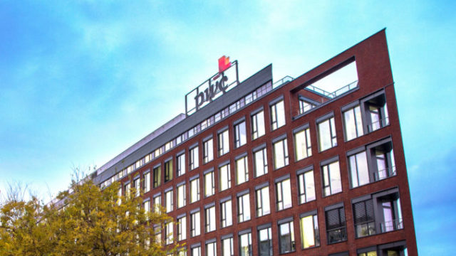 506791_pwc_sk 676x495.jpg