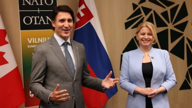 507086_prezidentka a aputova a kanadska premiar 676x451.jpg
