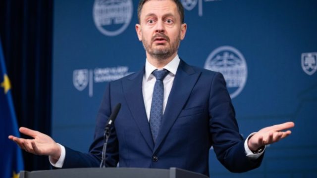 508522_eduard heger demokrati 676x451.jpg