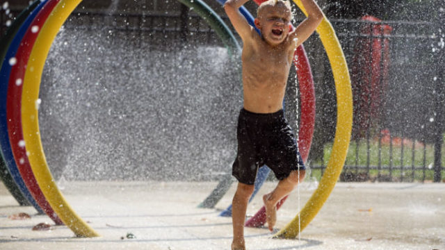 508985_heat_wave_tennessee_41795 4 676x451.jpg