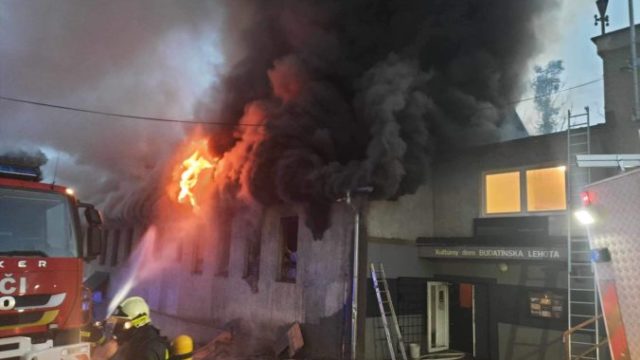 509309_369779584_607044901598437_5692554162249235761_n 676x507.jpg