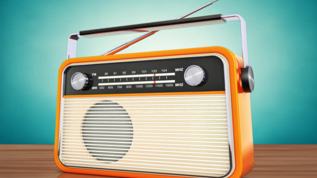 510412_radio 676x538.jpg