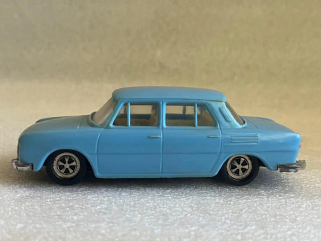 510994_kdn skoda stare auticko model hracka 676x507.jpg