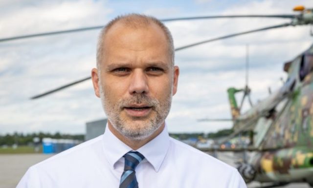 511579_minister obrany martin sklenar 676x407.jpg