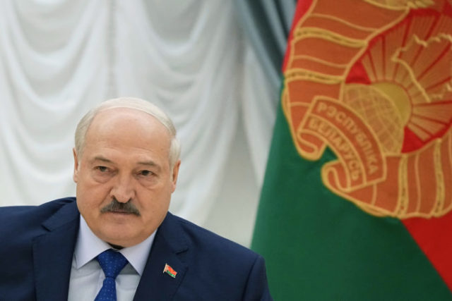 511739_belarus_lukashenko_83379 676x451.jpg