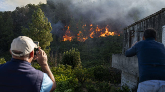 513578_spain_wildfire_48975 676x451.jpg