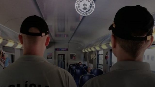 513598_policia 676x440.jpg
