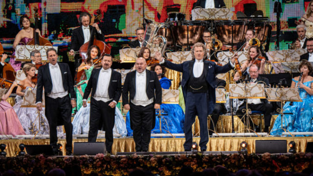 514246_a. rieu_bratislava 11.11.23_a 676x451.jpg