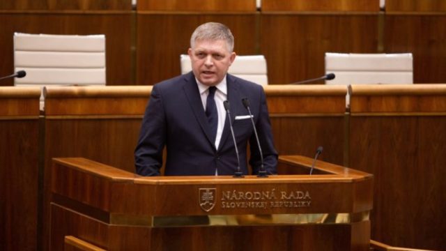 514778_robert fico rokovanie nrsr 676x406.jpg