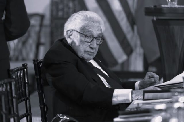 515157_henry kissinger 1 676x451.jpg