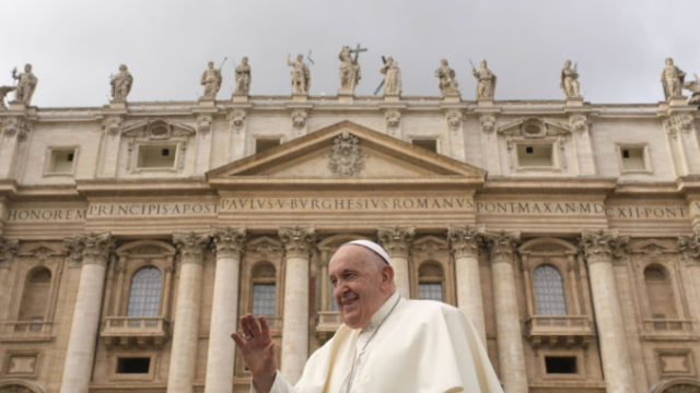 515164_aptopix_vatican_pope_22136 676x451.jpg