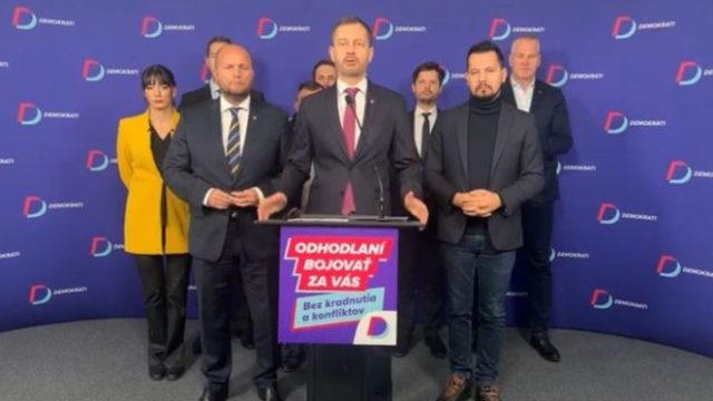 515342_demokrati e1701686514892 676x373.jpg