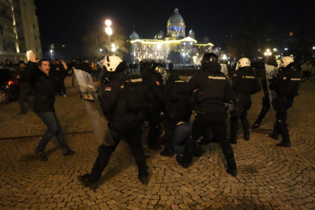 516561_serbia_election_protest_67025 676x451.jpg