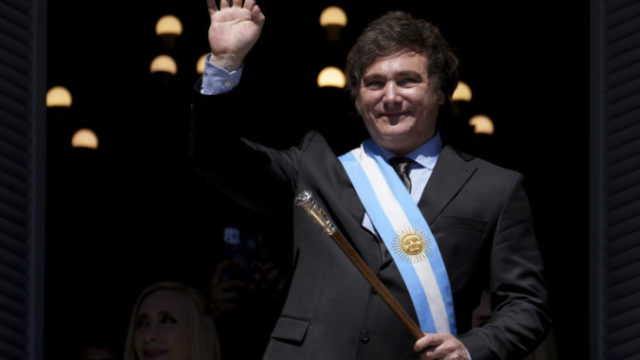 516787_argentina_milei_inaguration_89648 676x451.jpg