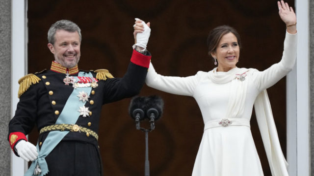 517637_denmark_royal_abdication_85055 676x450.jpg