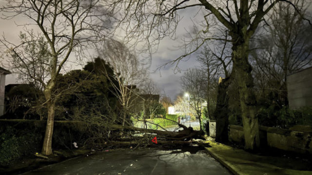 518102_britain_storm_97012 676x380.jpg