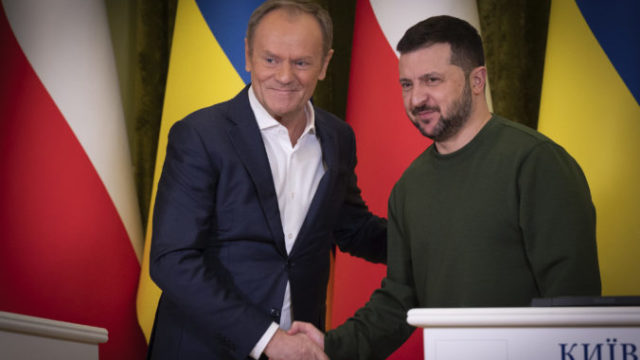 518122_tusk zelenskyj 676x450.jpg