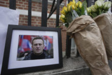 524822_britain_russia_navalny_obit_53603 676x451.jpg